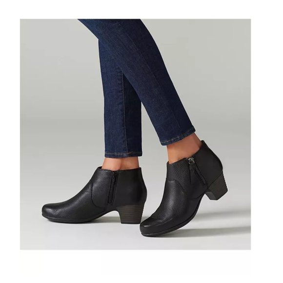 Clarks Shoes - Clarks Collection Valarie2Sofia Leather Booties